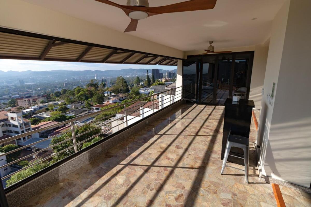 Open Space Concept That Allows For Multiple Places To Hang Out Appartamento San Salvador