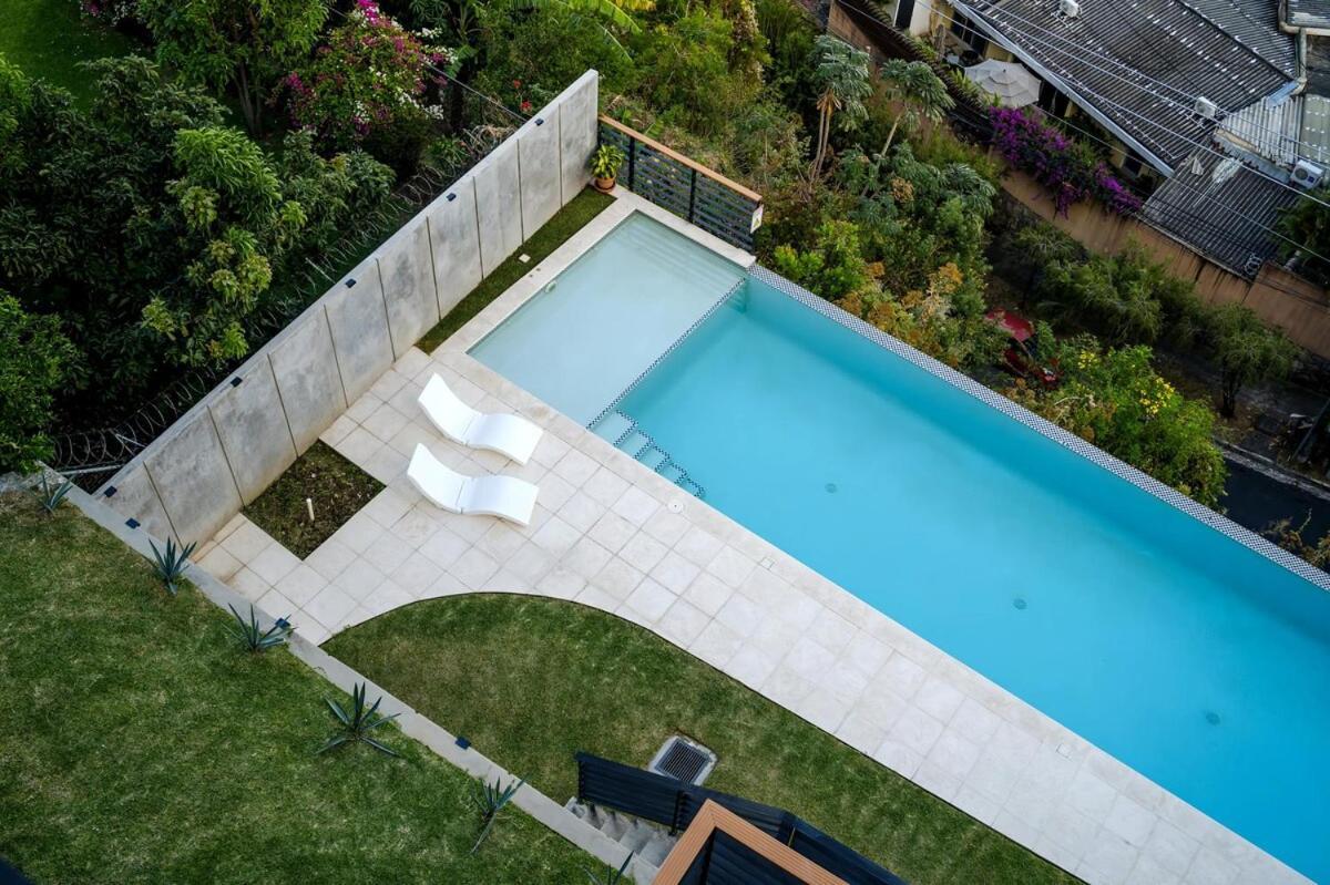Open Space Concept That Allows For Multiple Places To Hang Out San Salvador