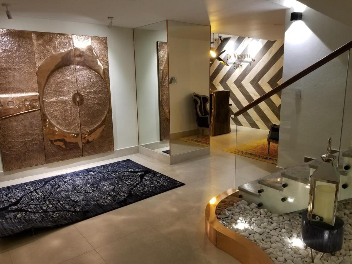 Open Space Concept That Allows For Multiple Places To Hang Out